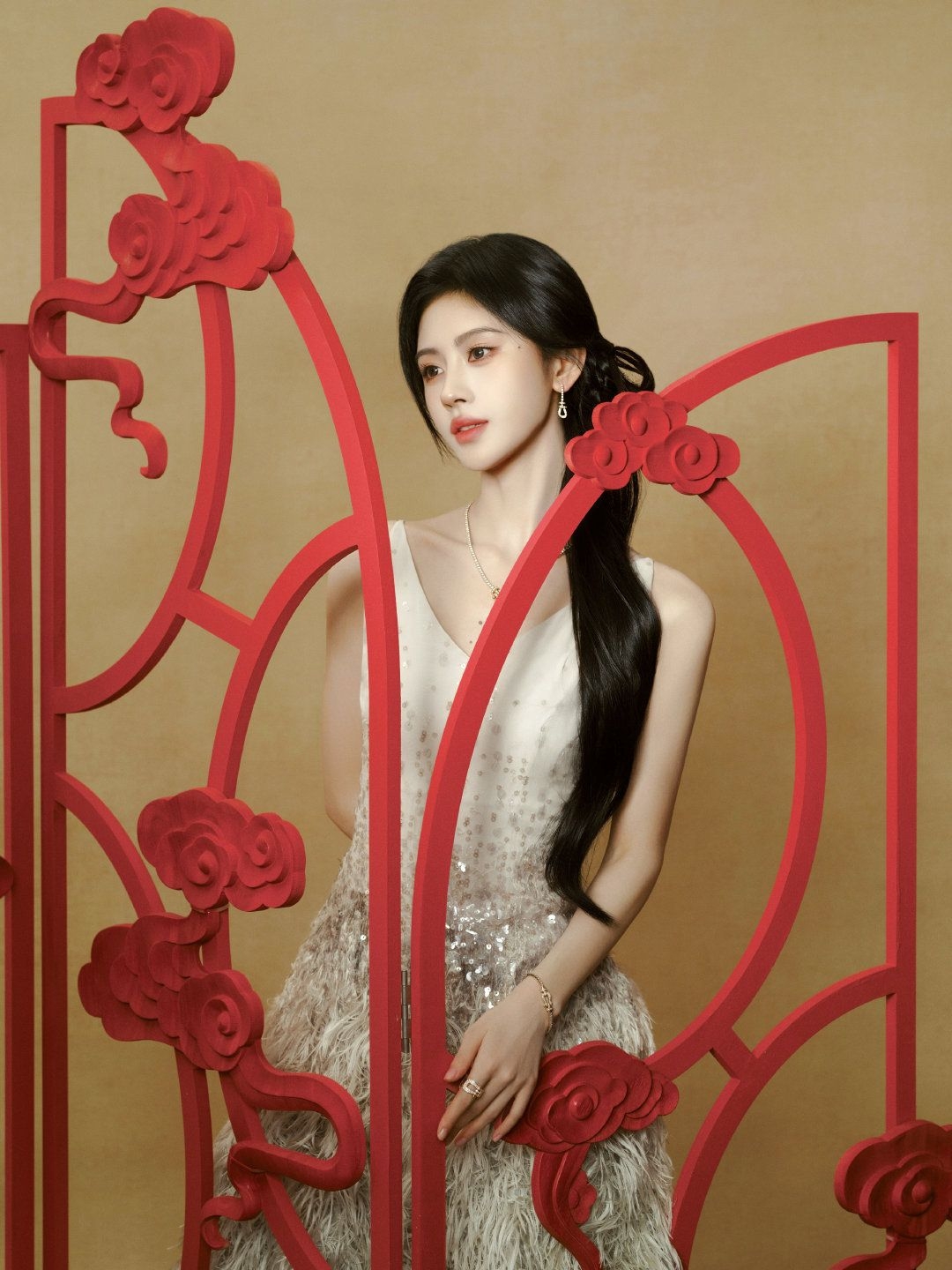 Khen mỹ nhân này đẹp nhất Tết 2026 có quá không trời: Visual nét căng đã con mắt, ngắm xong may mắn cả năm- Ảnh 13. Khen mỹ nhân này đẹp nhất Tết 2026 có quá không trời: Visual nét căng đã con mắt, ngắm xong may mắn cả năm- Ảnh 13.