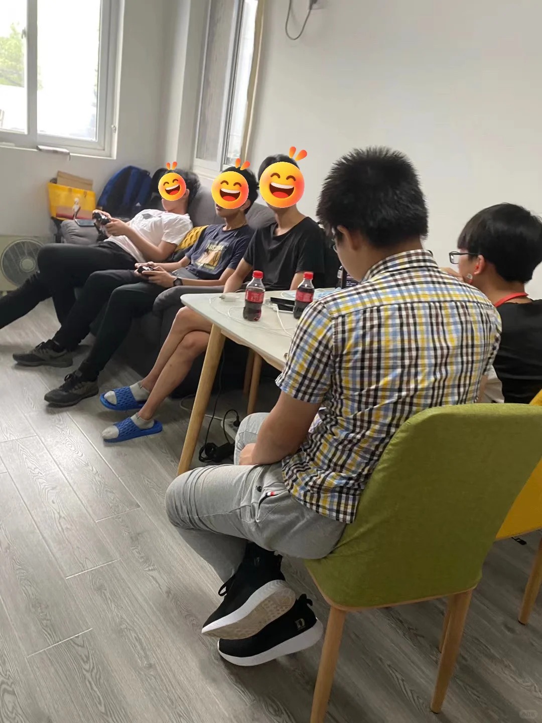 Cảnh tượng trong một căn nh&agrave; khiến netizen phải thốt l&ecirc;n: May mắn cỡ n&agrave;o mới c&oacute; người mẹ như thế n&agrave;y!- Ảnh 2.