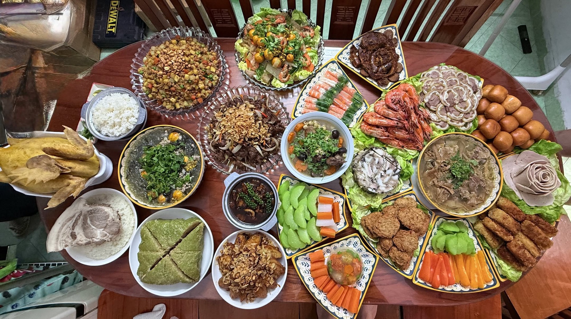 M&acirc;m cơm tất ni&ecirc;n 