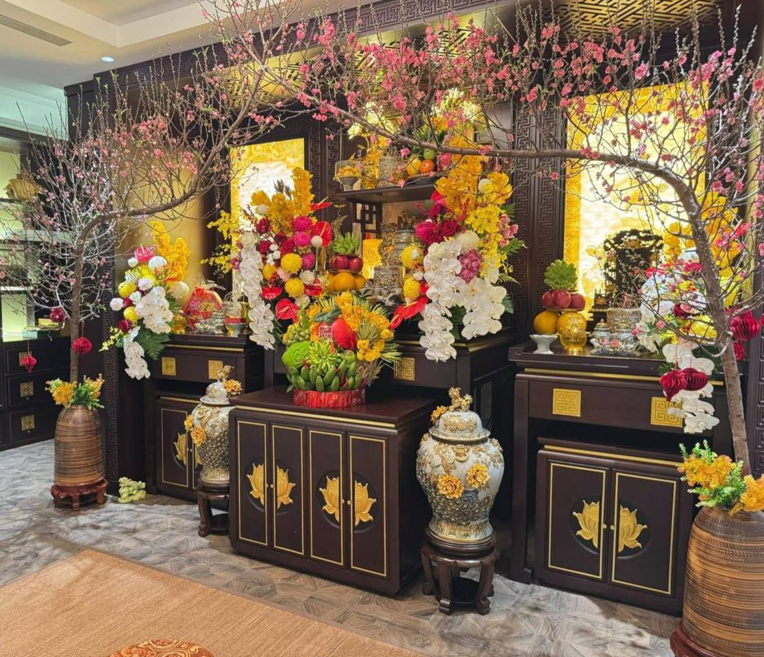 M&ugrave;ng 1 Tết ngắm ban thờ gia ti&ecirc;n đẹp chấn động: Đ&uacute;ng lễ nghi chuẩn phong thuỷ, cả c&otilde;i mạng c&ugrave;ng trầm trồ- Ảnh 2.