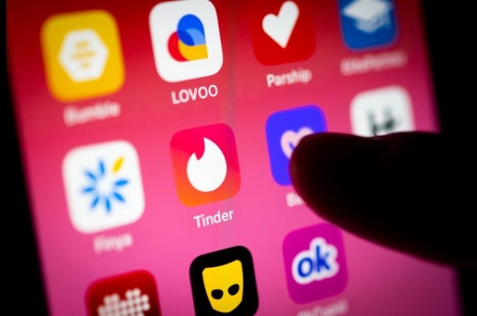 Quẹt phải để c&oacute; việc: Ứng dụng hẹn h&ograve; Tinder, Bumble hồi sinh sự nghiệp của h&agrave;ng ngh&igrave;n Gen Z giữa cơn b&atilde;o thất nghiệp- Ảnh 3.