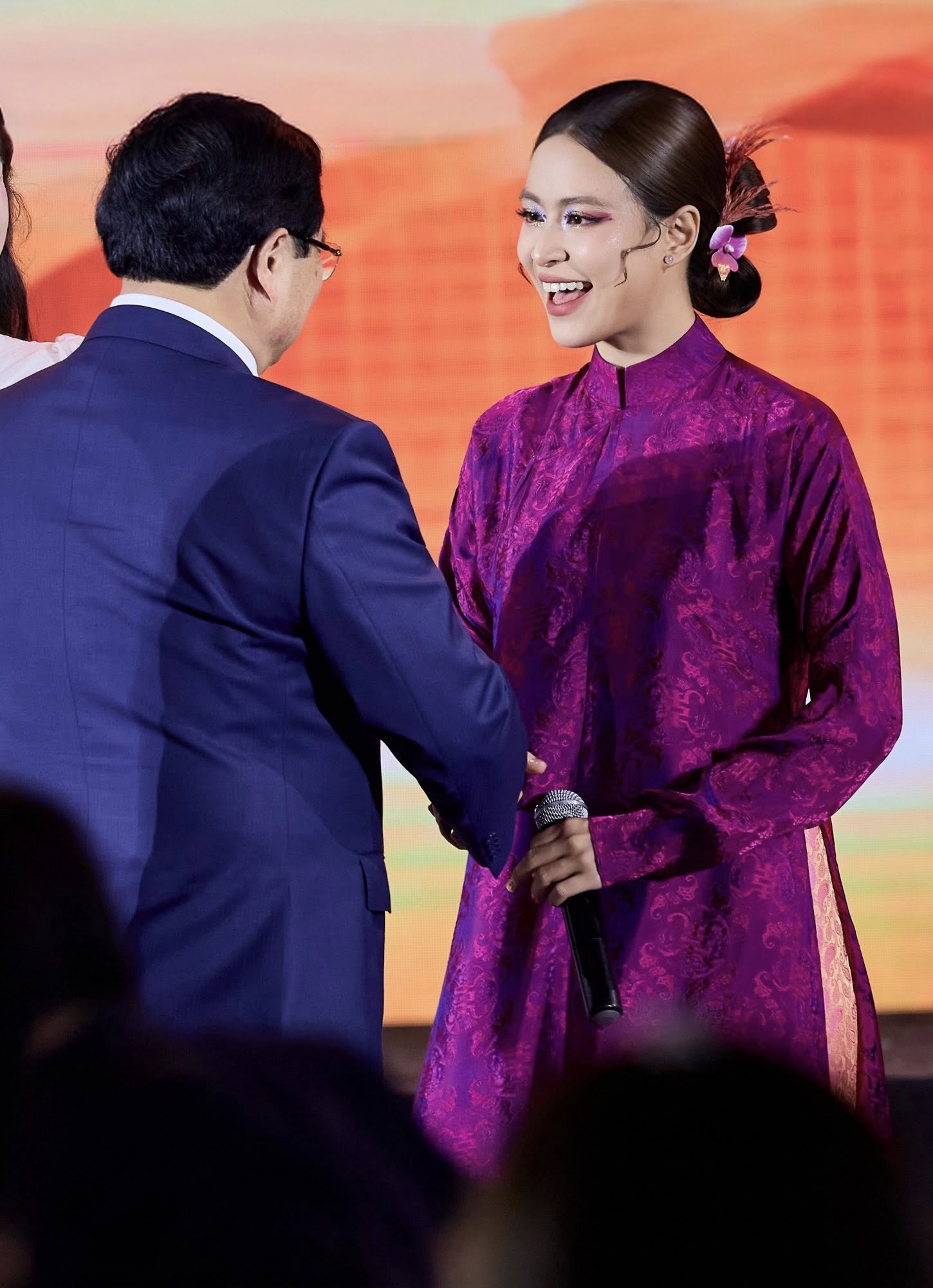 Nữ ca sĩ được Cục Nghệ thuật Biểu diễn cảm ơn: Ra 2 album định h&igrave;nh nhạc Việt, tham gia loạt sự kiện cấp quốc gia- Ảnh 7.