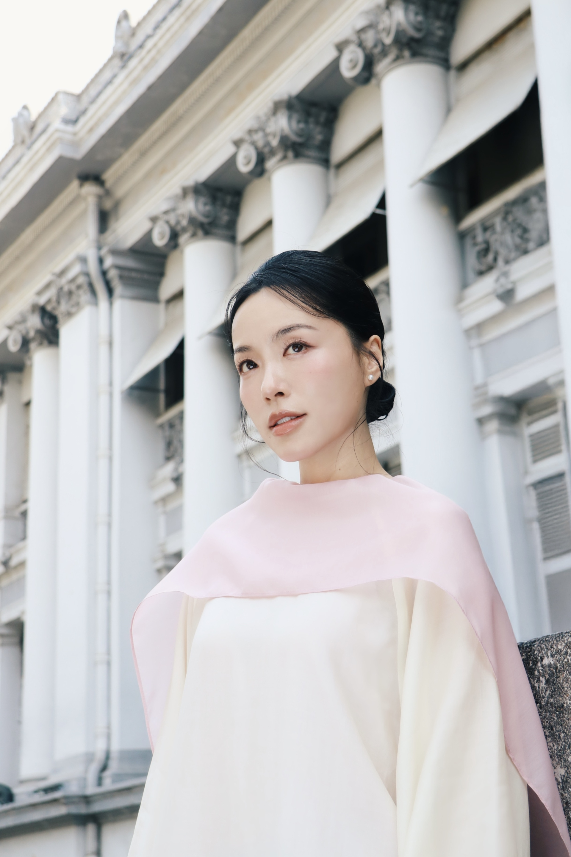 H&agrave; Tr&uacute;c: C&oacute; thời gian chỉ cần 1 c&acirc;u n&oacute;i của chồng v&agrave; mẹ cũng l&agrave;m m&igrave;nh bật kh&oacute;c- Ảnh 6.