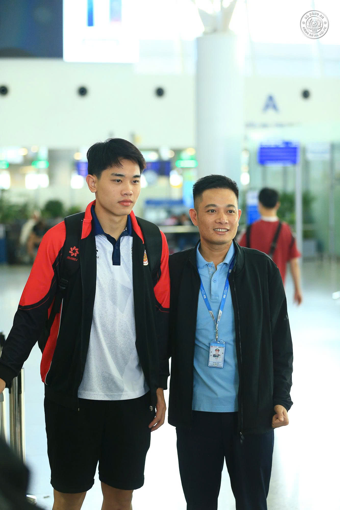 Đ&igrave;nh Bắc, Quang Hải bảnh bao l&ecirc;n đường đi thi đấu, năm nay đ&oacute;n Tết ở nước ngo&agrave;i- Ảnh 1.