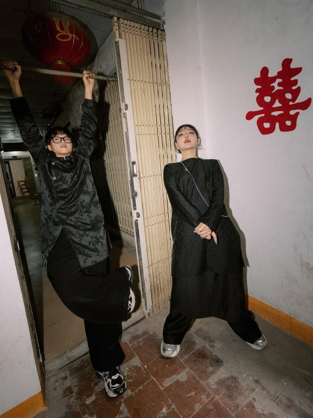 Rapper Vbiz tung trọn bộ ảnh đ&aacute;m hỏi độc lạ b&ecirc;n bạn g&aacute;i quản l&yacute;- Ảnh 8.