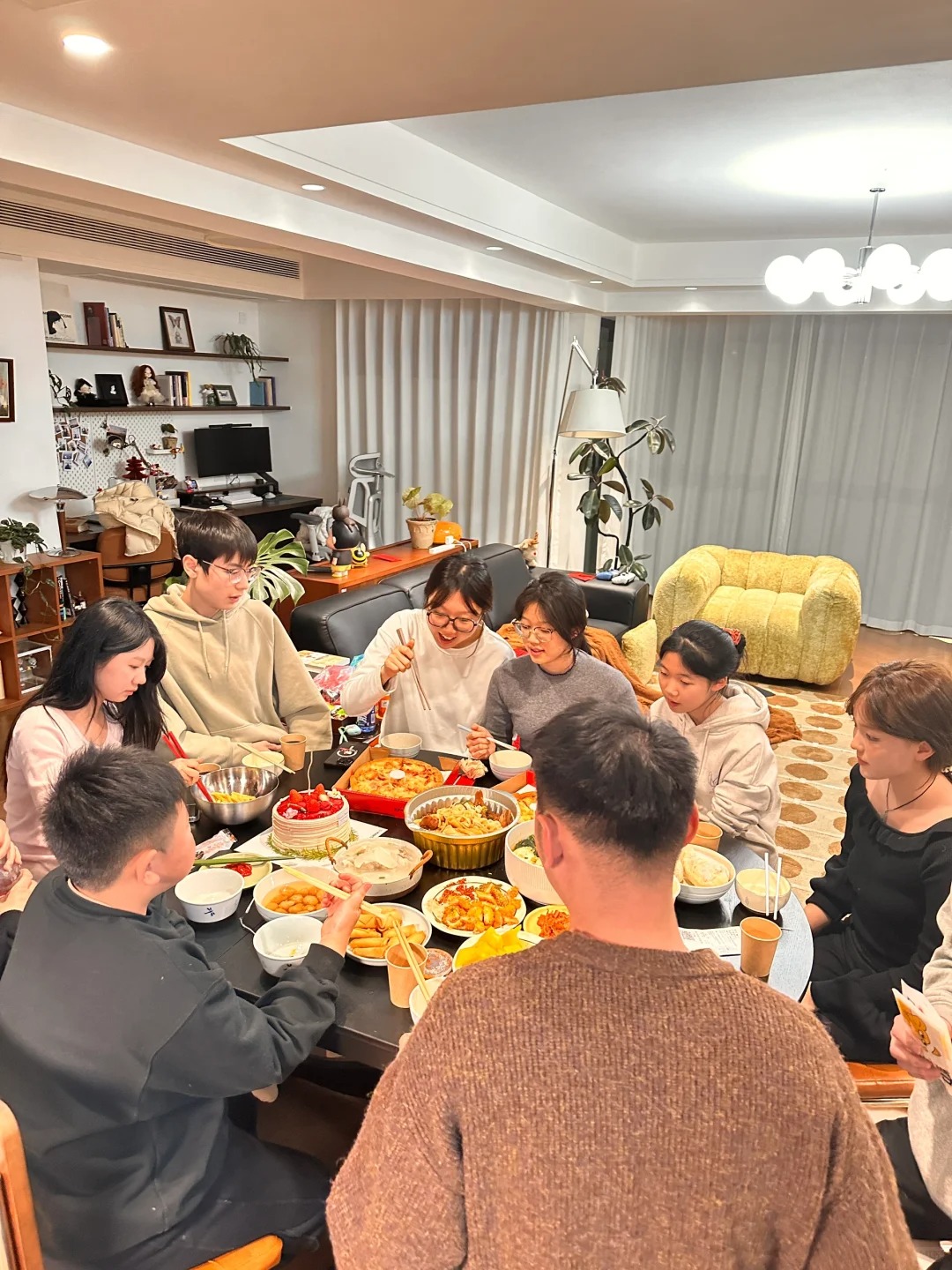 Dấu hiệu điềm l&agrave;nh đến v&agrave;o ng&agrave;y m&ugrave;ng 1 Tết gia đ&igrave;nh n&agrave;o cũng mong ng&oacute;ng- Ảnh 2.