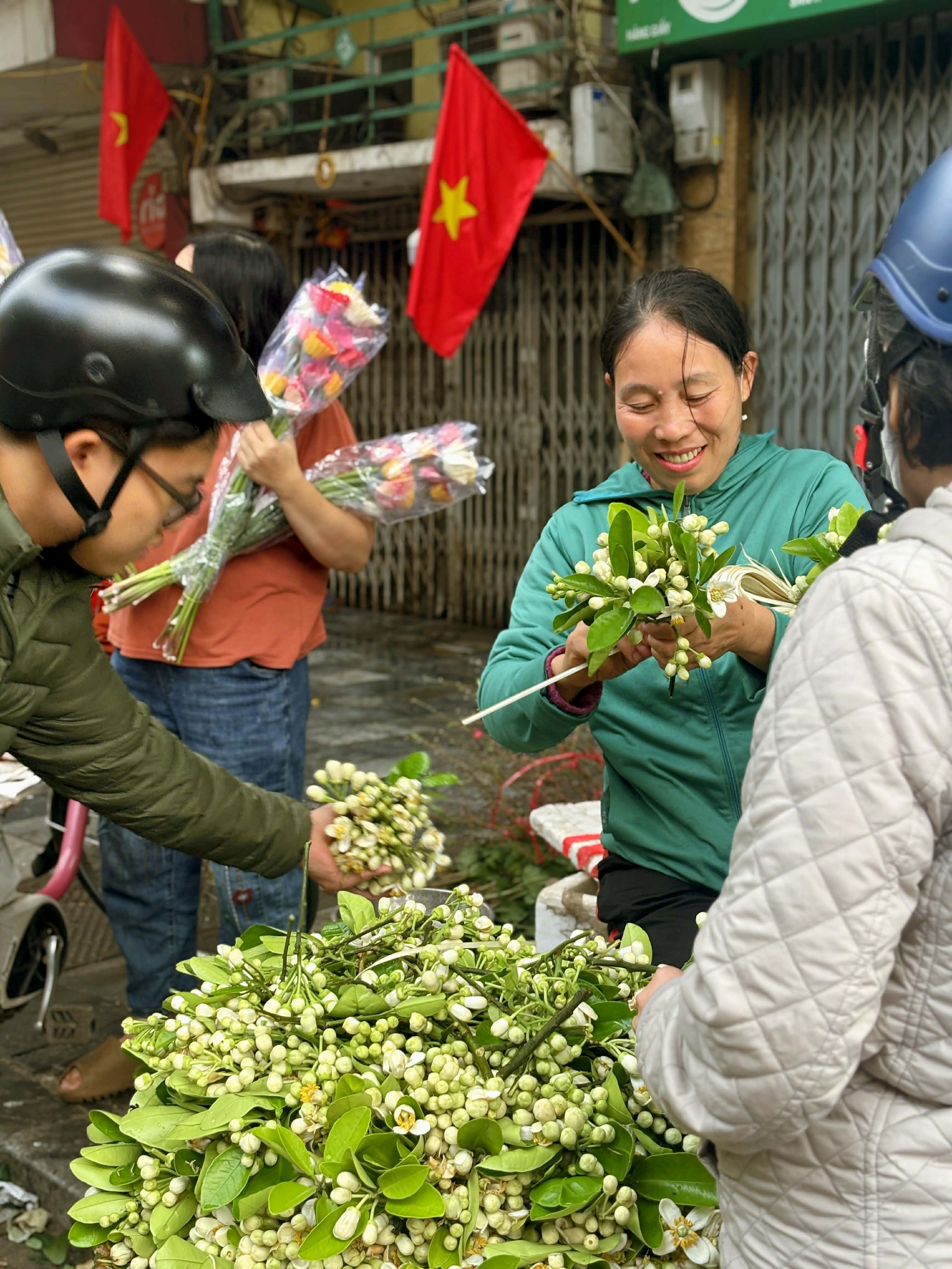 29 Tết: Không phải Hàng Bè, đây mới là nên cần đến nếu muốn tìm kiếm những nét truyền thống của Tết xưa- Ảnh 16. 29 Tết: Không phải Hàng Bè, đây mới là nên cần đến nếu muốn tìm kiếm những nét truyền thống của Tết xưa- Ảnh 16.