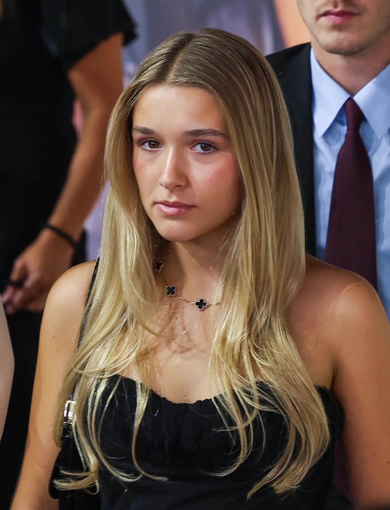 Tiểu thư Harper th&agrave;nh 