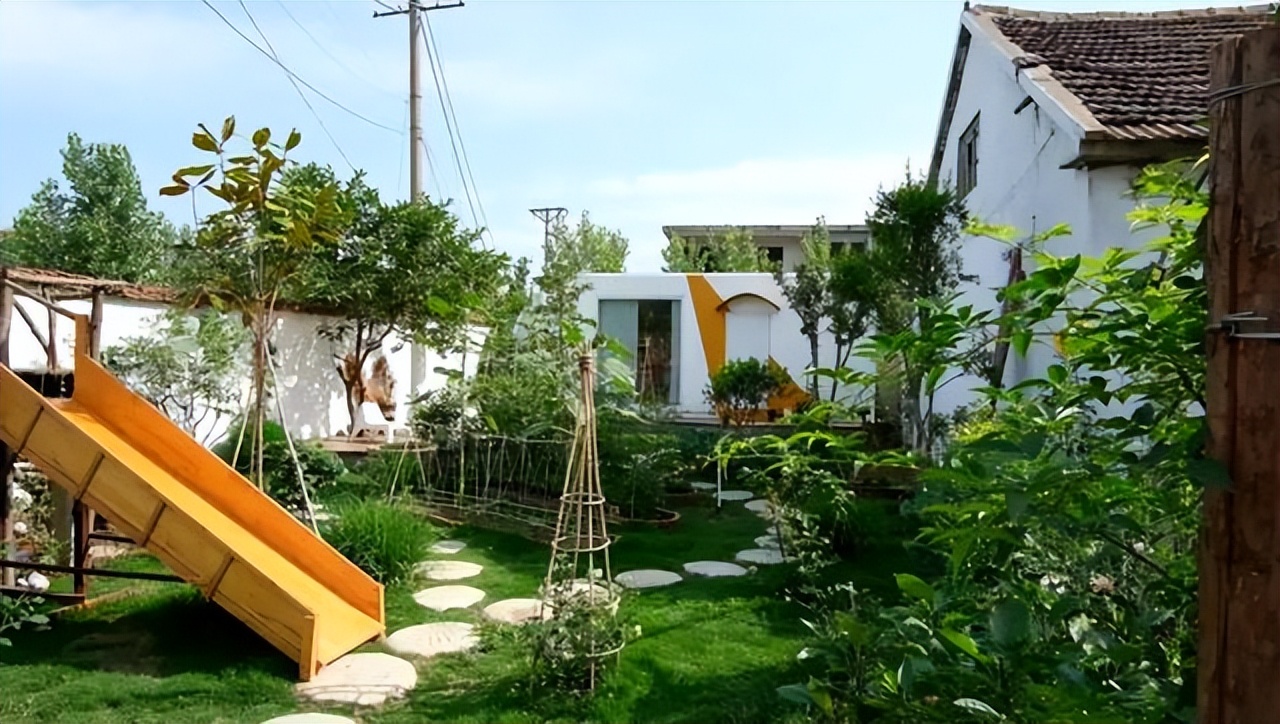 Kh&ocirc;ng mua nh&agrave; th&agrave;nh phố, cặp vợ chồng 33 tuổi biến s&acirc;n qu&ecirc; th&agrave;nh "ph&ograve;ng tắm nắng" v&agrave; chọn một kiểu tự do t&agrave;i ch&iacute;nh khiến d&acirc;n mạng tranh luận- Ảnh 5.