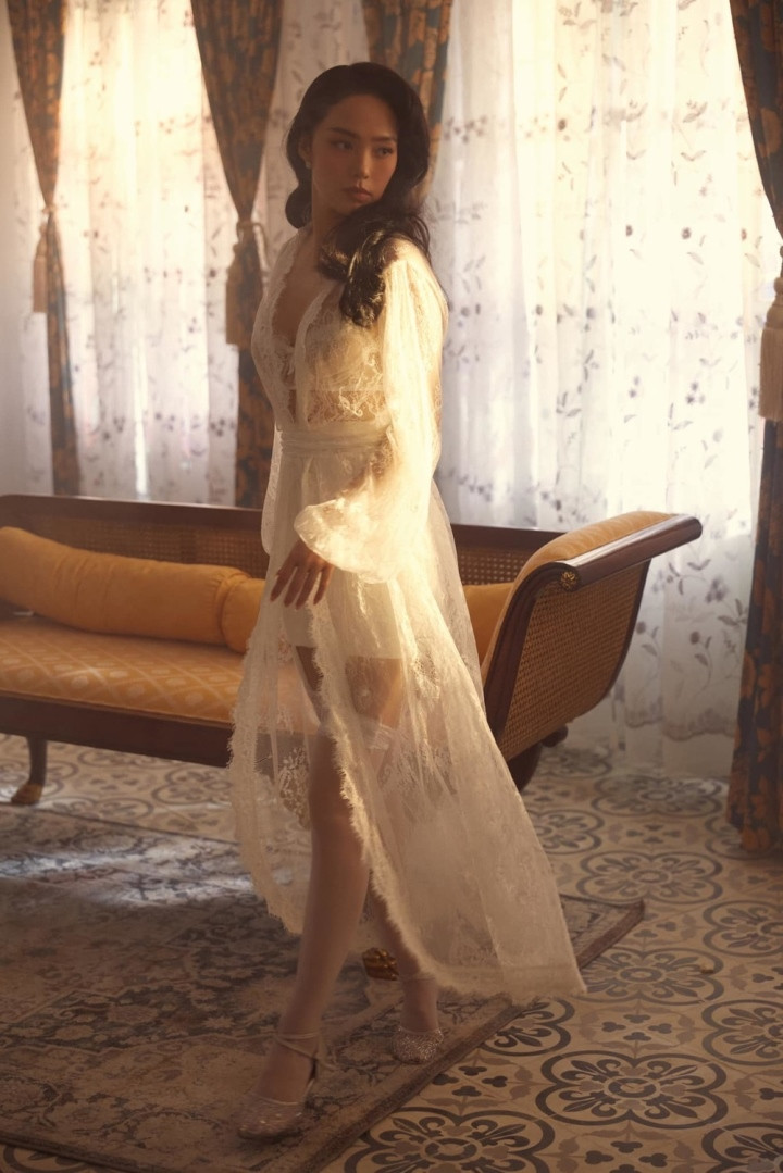 Minh Hằng tái hiện tạo hình huyền thoại khiến Tóc Tiên phải thổ lộ 1 điều- Ảnh 6. Minh Hằng tái hiện tạo hình huyền thoại khiến Tóc Tiên phải thổ lộ 1 điều- Ảnh 6.