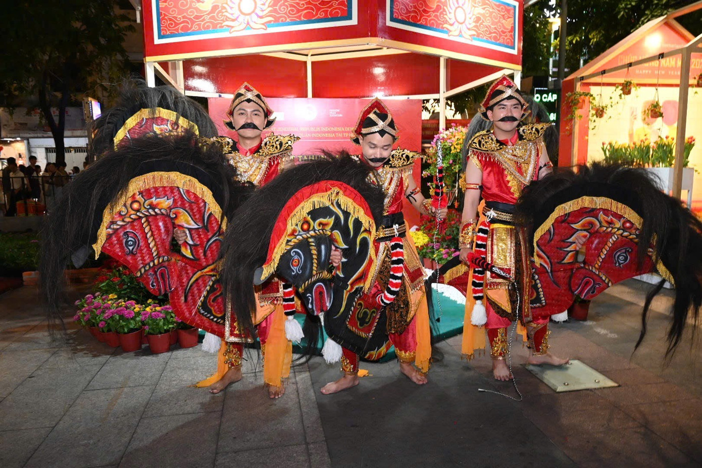 Đường hoa lớn nhất TPHCM ch&iacute;nh thức ch&agrave;o Tết- Ảnh 10.