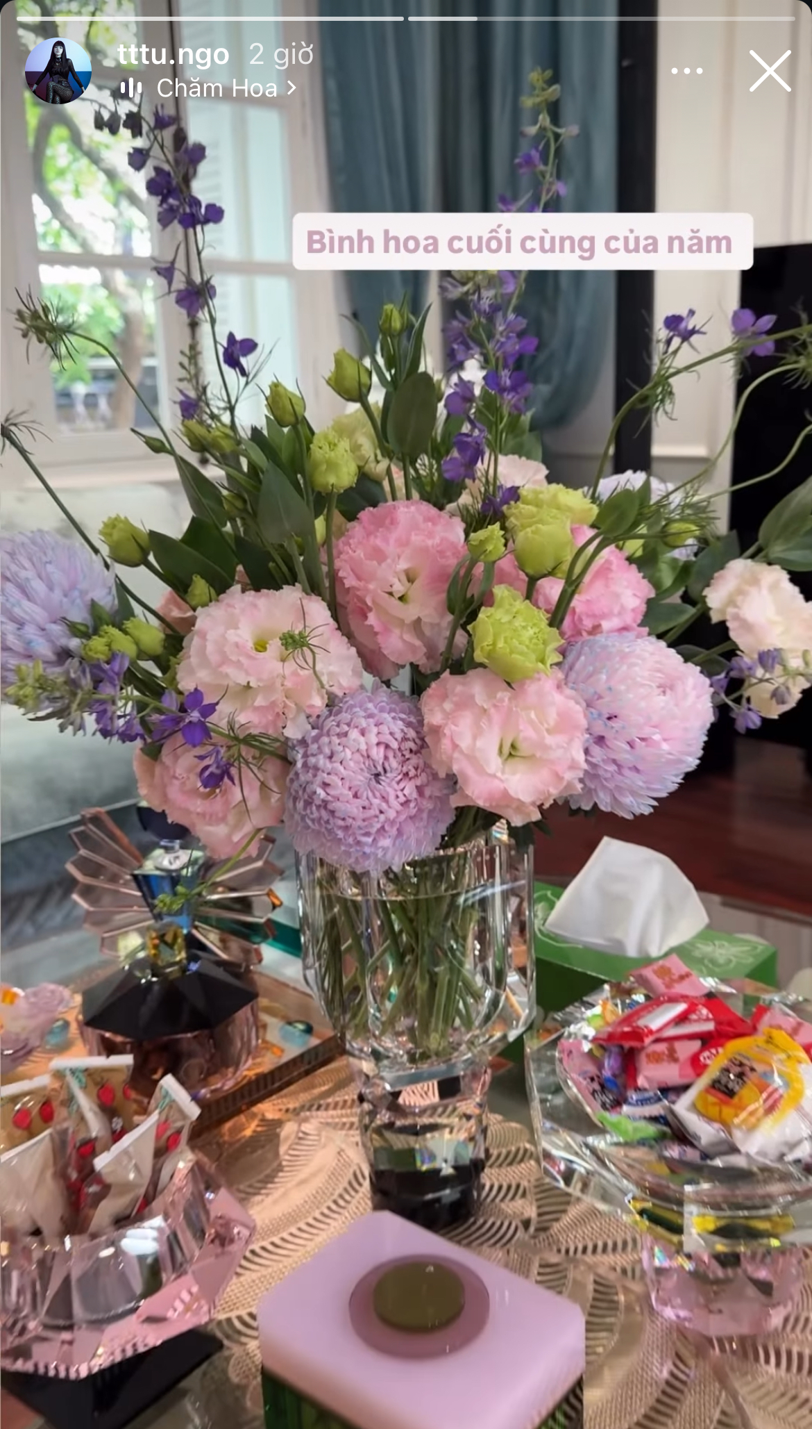 Đường đua d&acirc;u h&agrave;o m&ocirc;n Vbiz ng&agrave;y 29 Tết: Tăng Thanh H&agrave; khoe m&acirc;m c&uacute;ng t&ocirc;m h&ugrave;m, Lan Khu&ecirc; v&agrave; hội mỹ nh&acirc;n thi nhau flex nh&agrave; cửa ngập hoa- Ảnh 10.