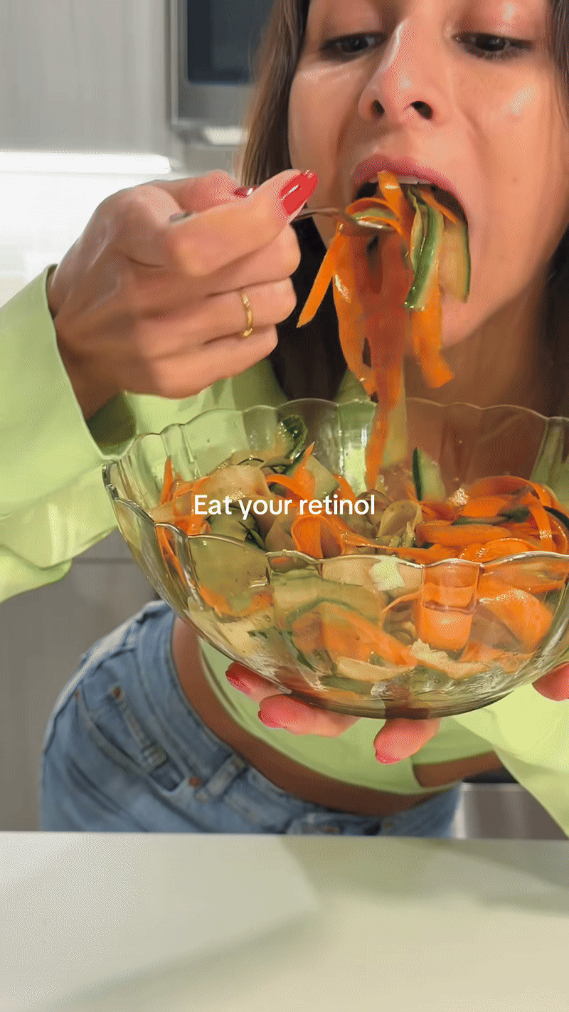 "Salad retinol" giải ngấy ng&agrave;y Tết: 10 ph&uacute;t để c&oacute; da căng mọng, ti&ecirc;u mỡ giữ d&aacute;ng xinh- Ảnh 1.