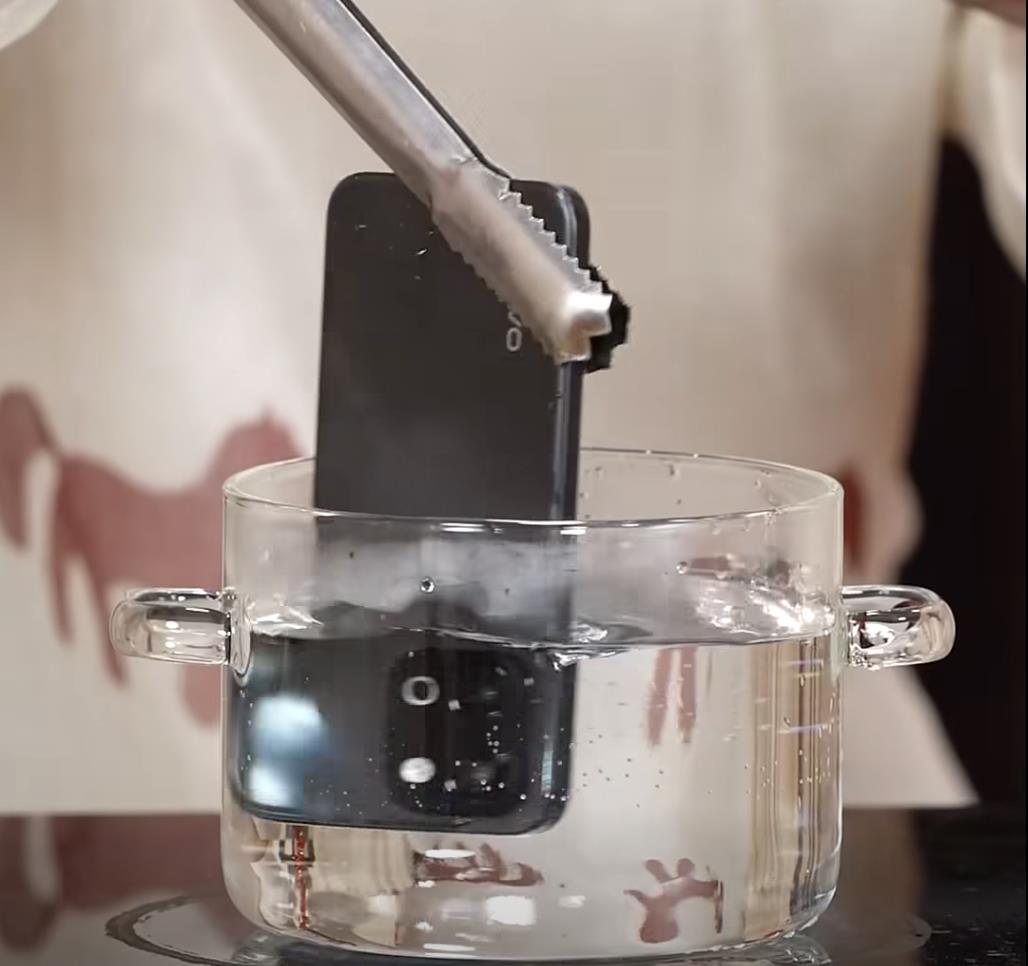 Livestream 6 tiếng “còn pin còn live”: Khi Y31d bước vào bài test kéo dài suốt một ngày Tết- Ảnh 3. Livestream 6 tiếng “còn pin còn live”: Khi Y31d bước vào bài test kéo dài suốt một ngày Tết- Ảnh 3.