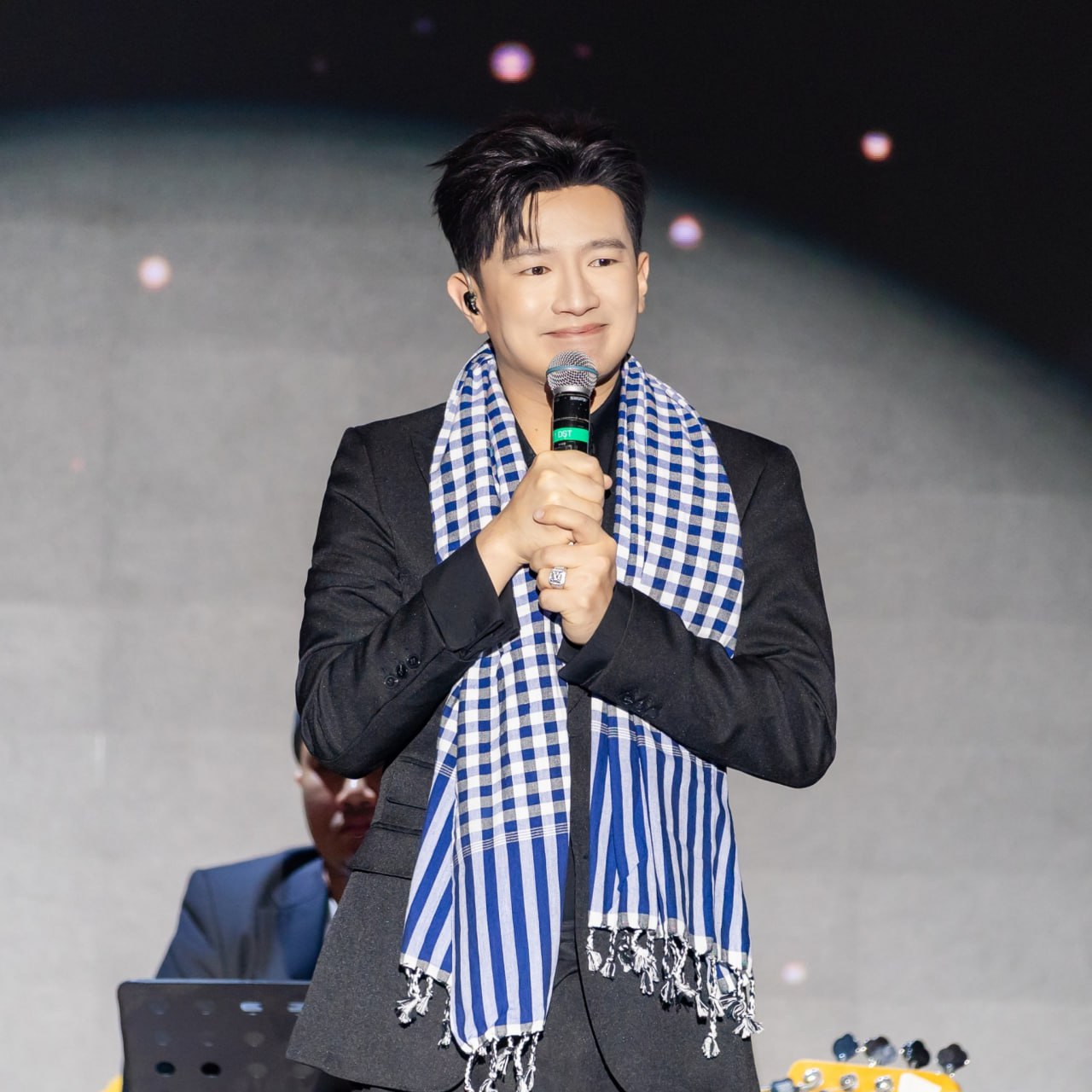 &ldquo;Đủ nắng hoa sẽ nở, đủ rồi Dược Sĩ Tiến&rdquo;- Ảnh 1.