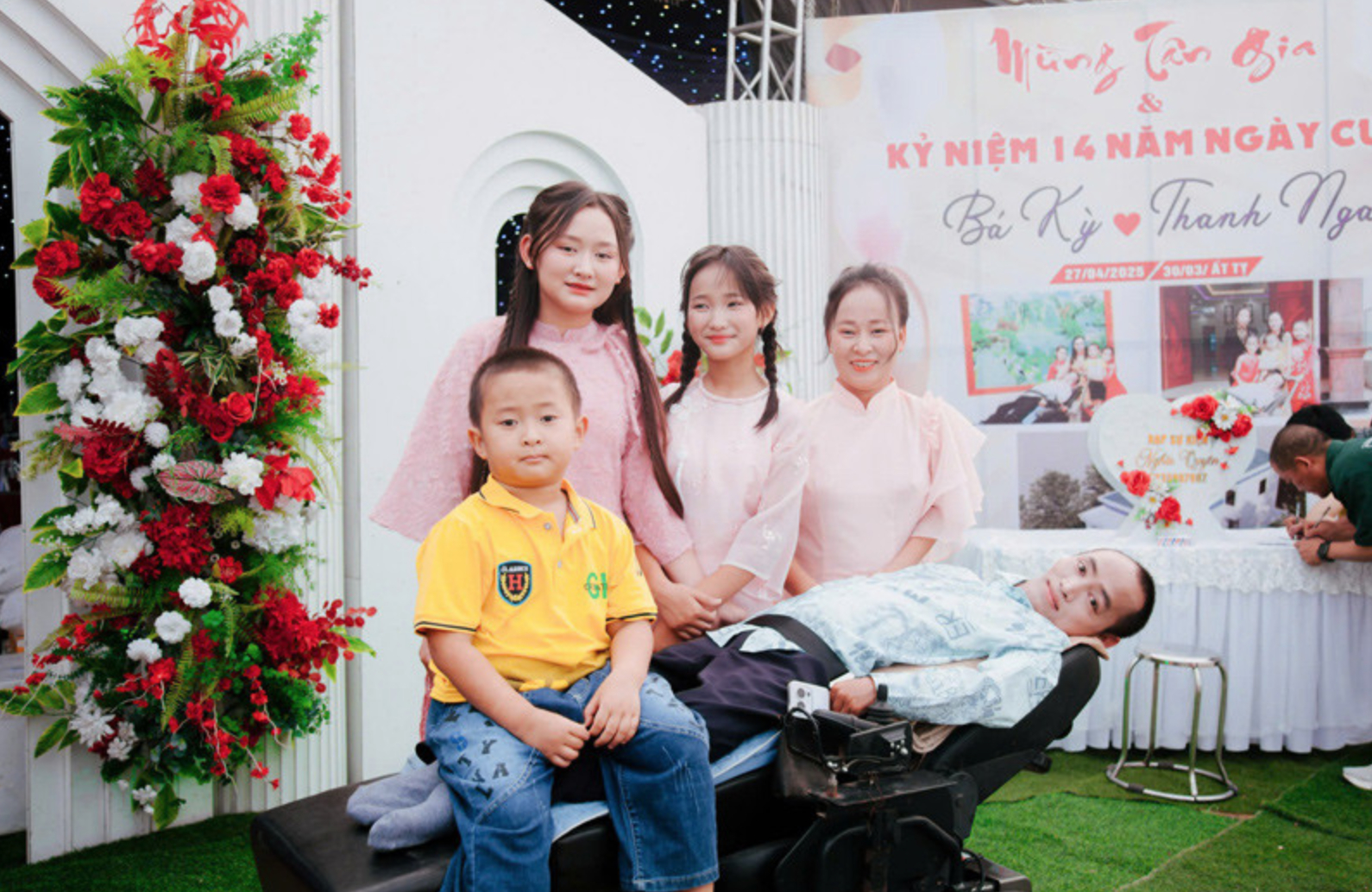 Người đ&agrave;n &ocirc;ng liệt to&agrave;n th&acirc;n vẫn nu&ocirc;i cả gia đ&igrave;nh ở Nghệ An, x&acirc;y nh&agrave; khang trang, lo cho 2 con đi du học- Ảnh 6.