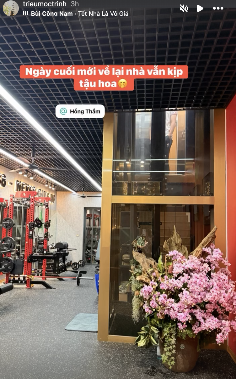 "Vu&yacute;p" nhất đ&ecirc;m Giao thừa: Tuyển thủ Việt Nam khoe biệt thự chục tỷ mới tậu, qu&agrave; tết l&agrave; con g&aacute;i mới ch&agrave;o đời- Ảnh 3.