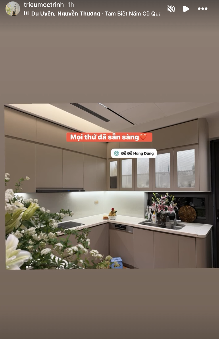 "Vu&yacute;p" nhất đ&ecirc;m Giao thừa: Tuyển thủ Việt Nam khoe biệt thự chục tỷ mới tậu, qu&agrave; tết l&agrave; con g&aacute;i mới ch&agrave;o đời- Ảnh 2.