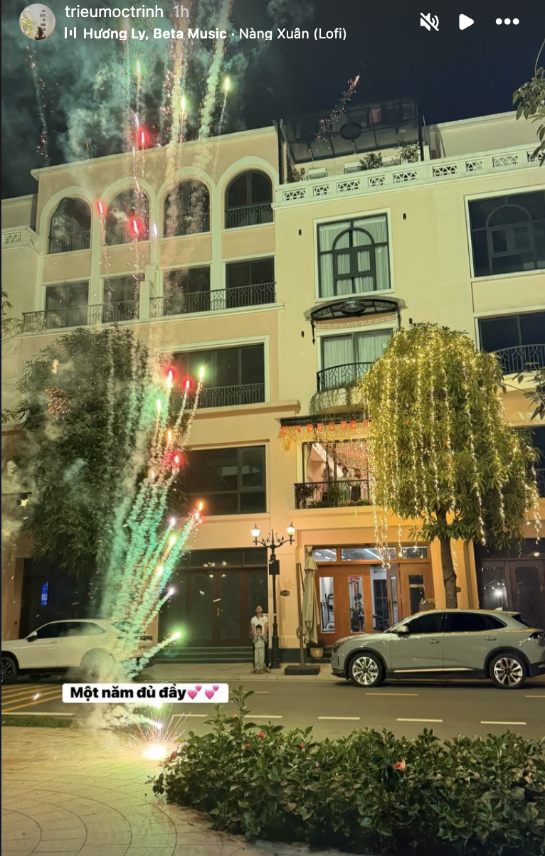 "Vu&yacute;p" nhất đ&ecirc;m Giao thừa: Tuyển thủ Việt Nam khoe biệt thự chục tỷ mới tậu, qu&agrave; tết l&agrave; con g&aacute;i mới ch&agrave;o đời- Ảnh 1.