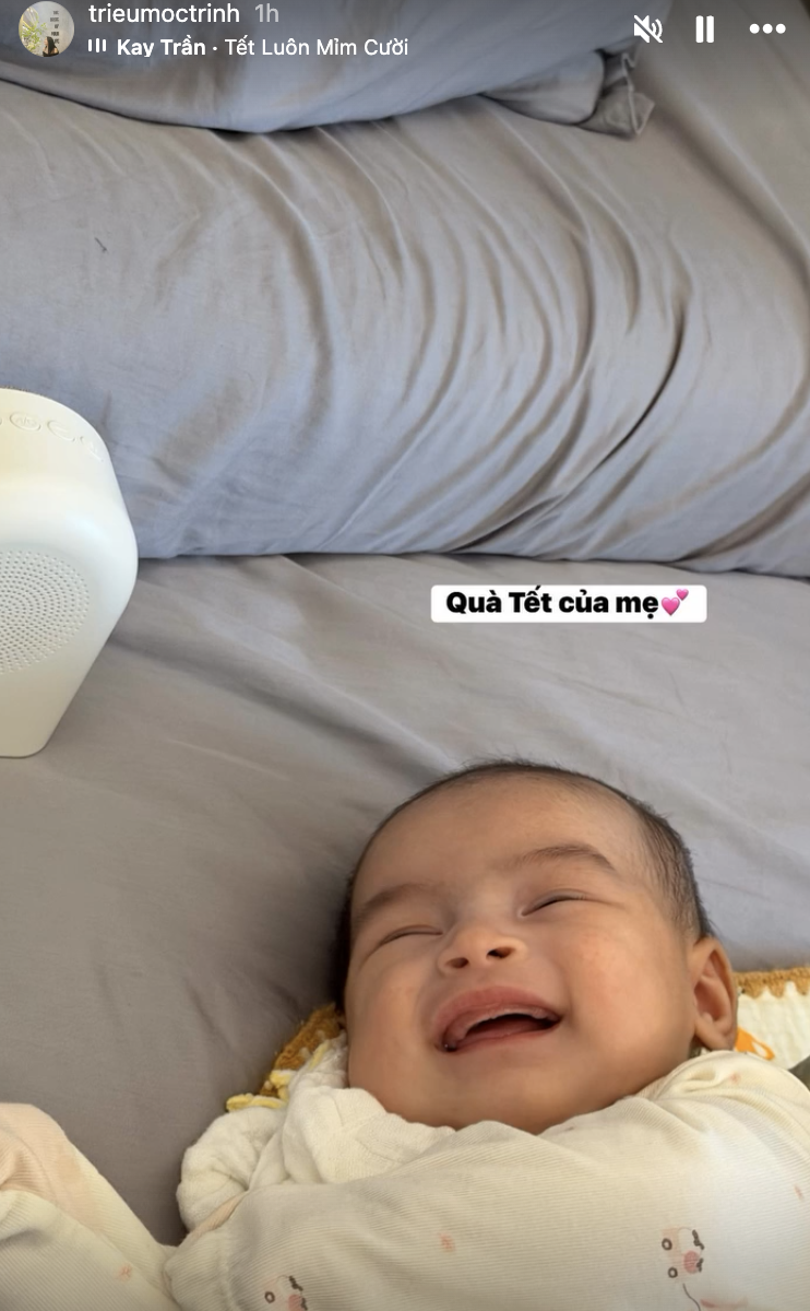 "Vu&yacute;p" nhất đ&ecirc;m Giao thừa: Tuyển thủ Việt Nam khoe biệt thự chục tỷ mới tậu, qu&agrave; tết l&agrave; con g&aacute;i mới ch&agrave;o đời- Ảnh 4.