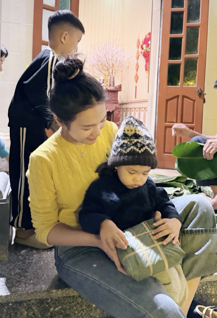 1,1 triệu lượt xem Doãn Hải My "làm màu một tí" khi về quê Văn Hậu ăn Tết- Ảnh 4. 1,1 triệu lượt xem Doãn Hải My