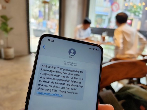 Giật mình tin nhắn Giật mình tin nhắn