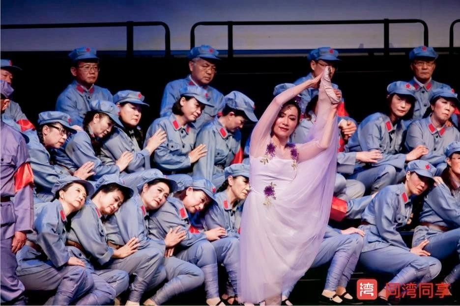 Nữ y&ecirc;u c&oacute; số phận bi thảm nhất 