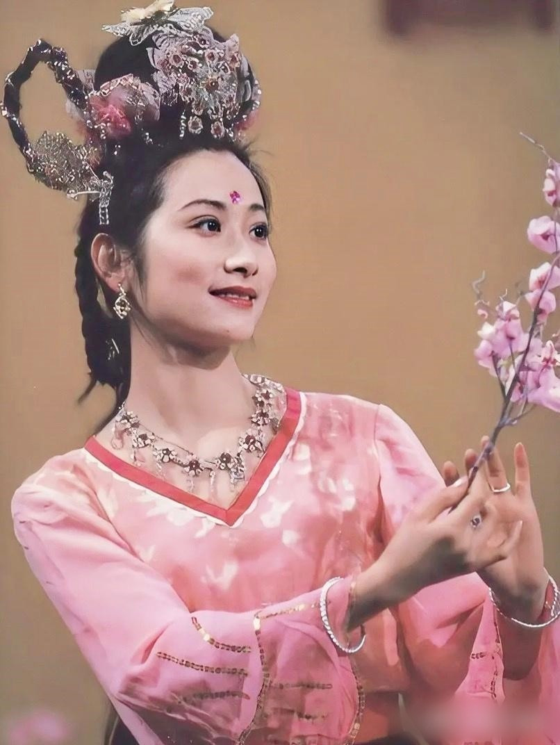 Nữ y&ecirc;u c&oacute; số phận bi thảm nhất 