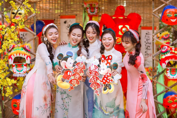 'B&iacute; k&iacute;p' chụp h&igrave;nh xinh lung linh ng&agrave;y Tết- Ảnh 2.