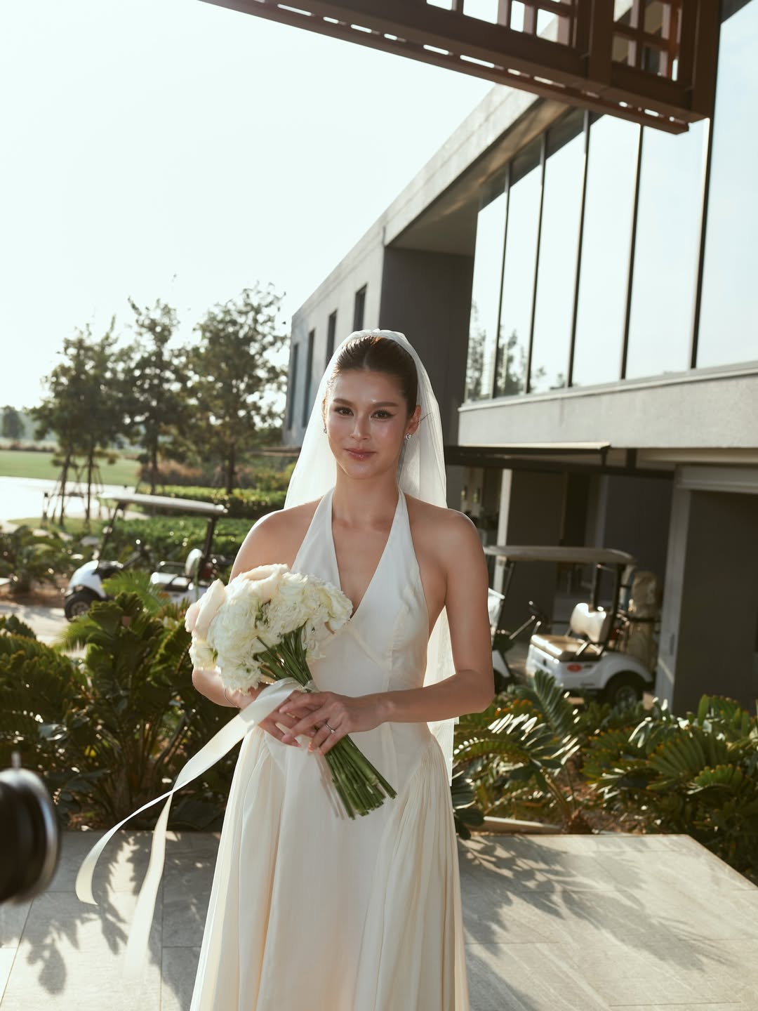 Cặp diễn vi&ecirc;n đ&igrave;nh đ&aacute;m kết h&ocirc;n sau 10 năm y&ecirc;u, khoảnh khắc c&ocirc; d&acirc;u ch&uacute; rể g&acirc;y x&ocirc;n xao- Ảnh 3.