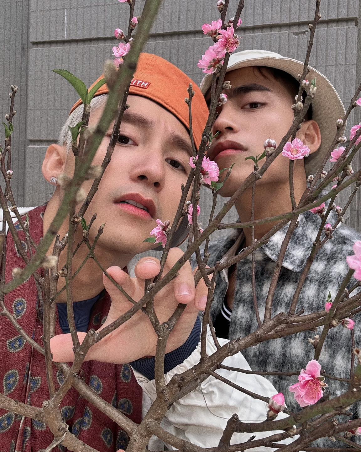 Khung hình hot mùng 1: Sơn Tùng - MONO gấp đôi visual, nhưng spotlight thuộc về 2 nhân vật này- Ảnh 1. Khung hình hot mùng 1: Sơn Tùng - MONO gấp đôi visual, nhưng spotlight thuộc về 2 nhân vật này- Ảnh 1.