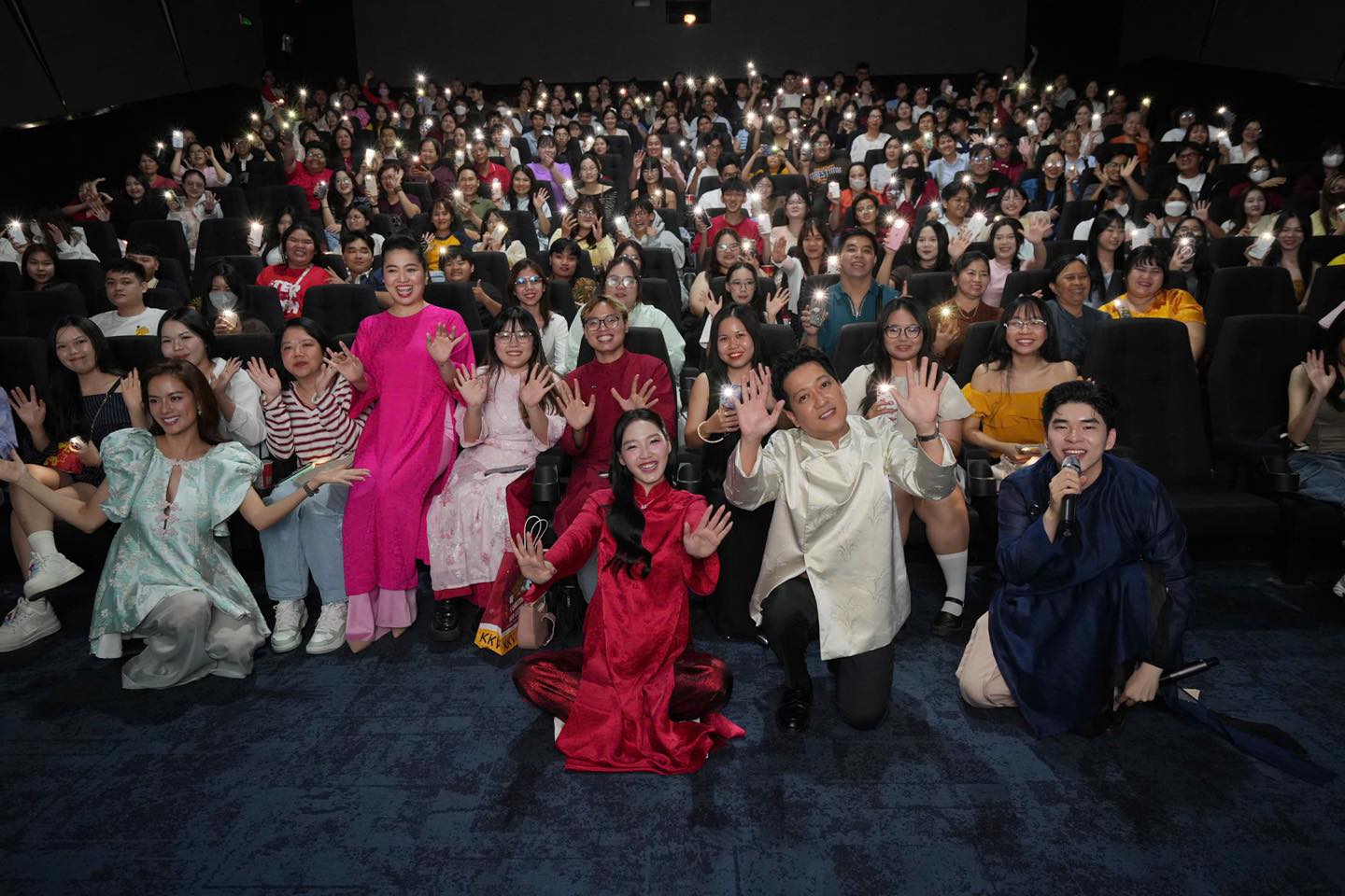 Trường Giang mất 5 triệu đ&uacute;ng m&ugrave;ng 1 Tết, nghe l&yacute; do kh&ocirc;ng biết n&ecirc;n thương hay n&ecirc;n cười- Ảnh 1.