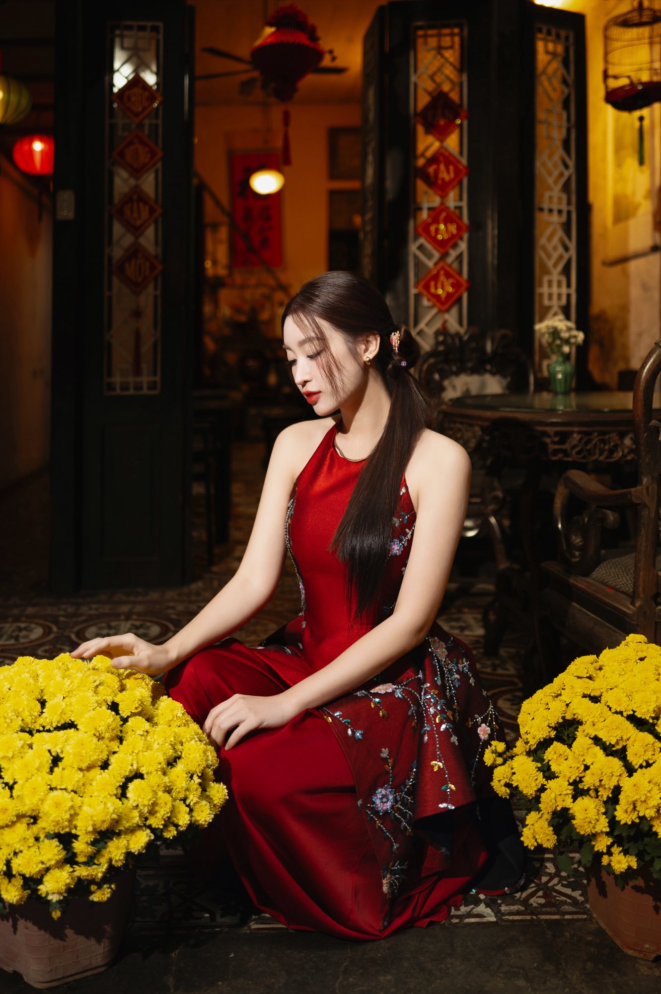 Đỗ Mỹ Linh đ&oacute;n tết ngọt ng&agrave;o b&ecirc;n chồng Chủ tịch, netizen x&ocirc;n xao v&igrave; visual c&oacute; phần 