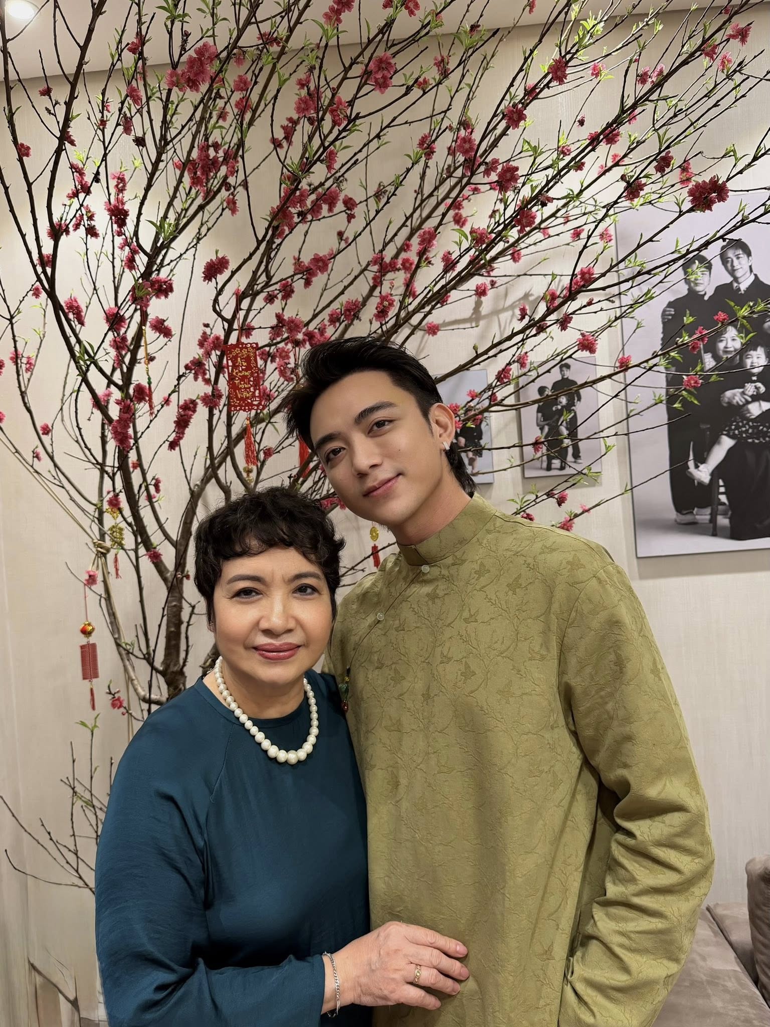 D&agrave;n sao Việt check-in m&ugrave;ng 1 Tết: Sơn T&ugrave;ng - SOOBIN ch&uacute;c Tết, Chi Pu - Midu đua sắc tưng bừng- Ảnh 2.