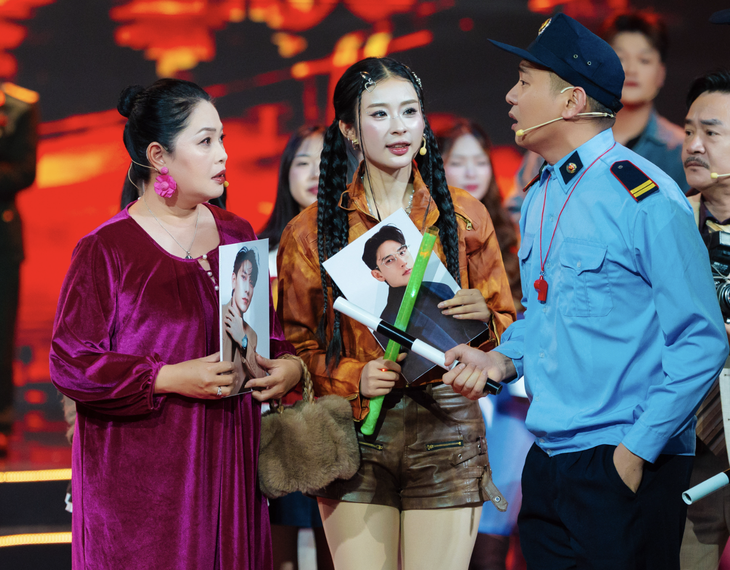 Quảng Trường Mùa Xuân có thay thế được Táo Quân?- Ảnh 4. Quảng Trường Mùa Xuân có thay thế được Táo Quân?- Ảnh 4.