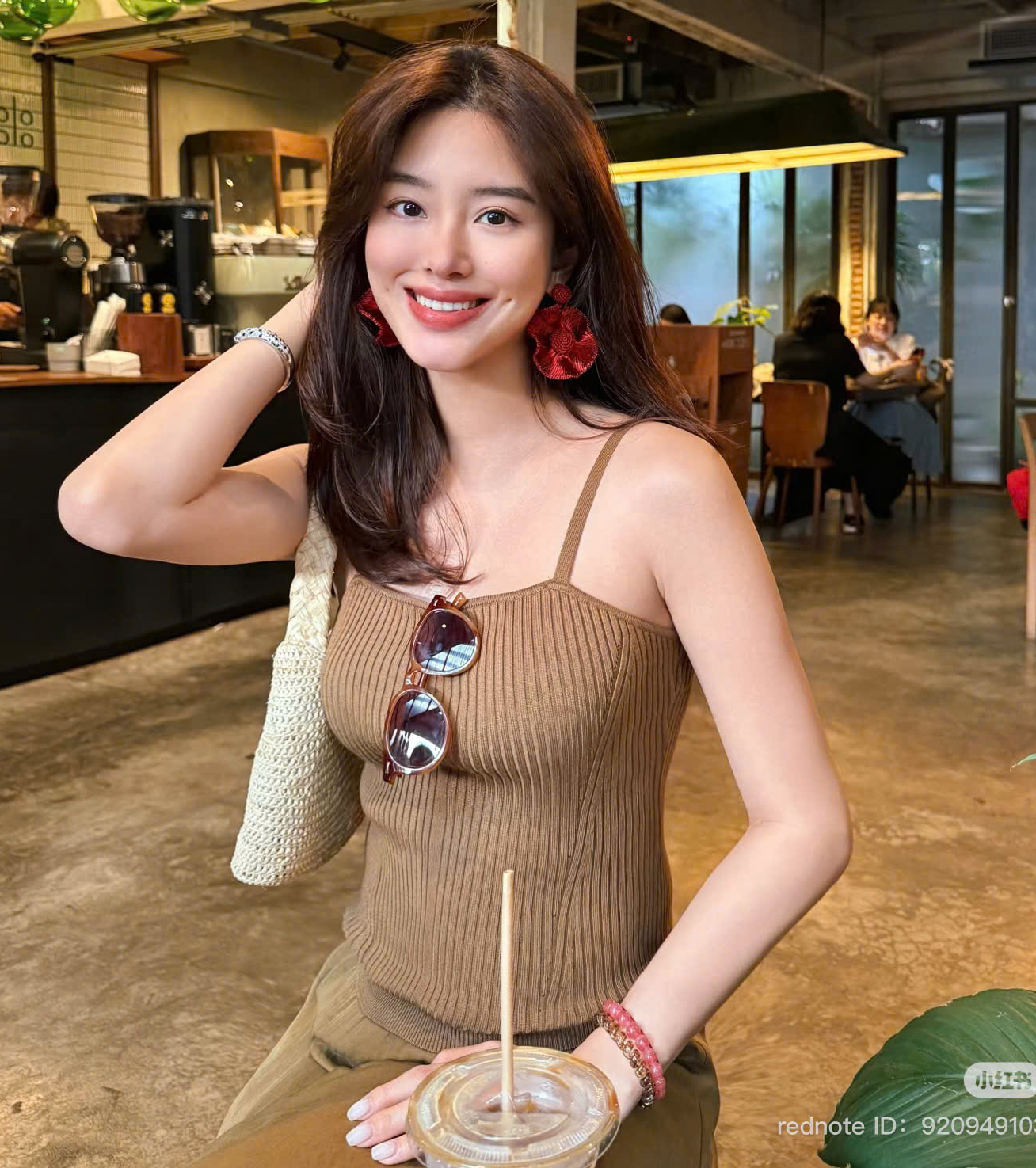 Mỹ nhân 92 sinh con cho thiếu gia tập đoàn được nhà chồng chấp thuận, khoe ảnh đón Tết trong dinh thự xa hoa- Ảnh 1. Mỹ nhân 92 sinh con cho thiếu gia tập đoàn được nhà chồng chấp thuận, khoe ảnh đón Tết trong dinh thự xa hoa- Ảnh 1.