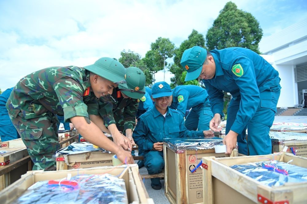 C&ocirc;ng an TPHCM cảnh b&aacute;o h&agrave;nh vi đốt ph&aacute;o tr&aacute;i ph&eacute;p dịp Tết- Ảnh 1.