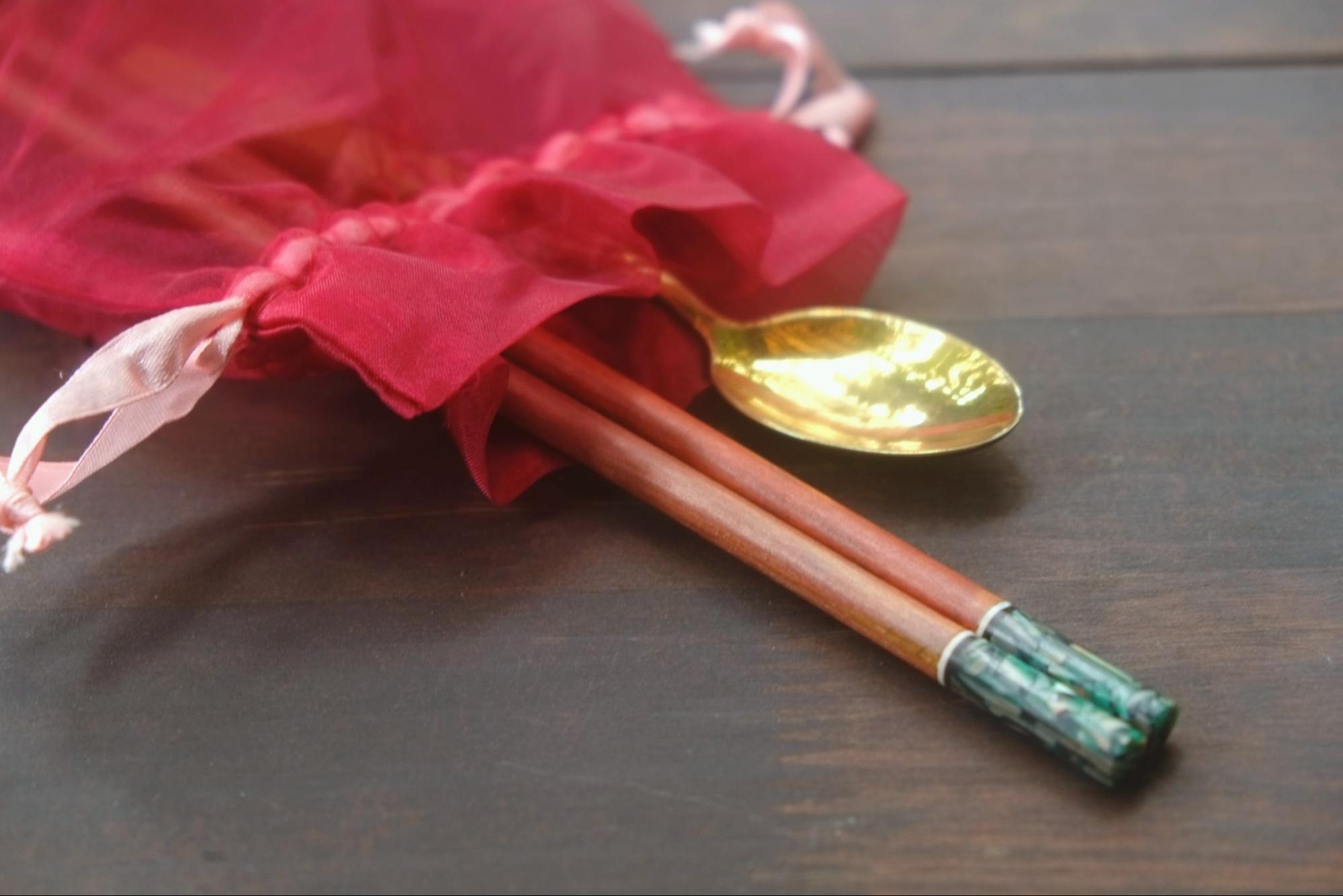 Đ&ocirc;i đũa đầu năm - m&oacute;n qu&agrave; nhỏ mang theo lời ch&uacute;c đủ đầy- Ảnh 5.