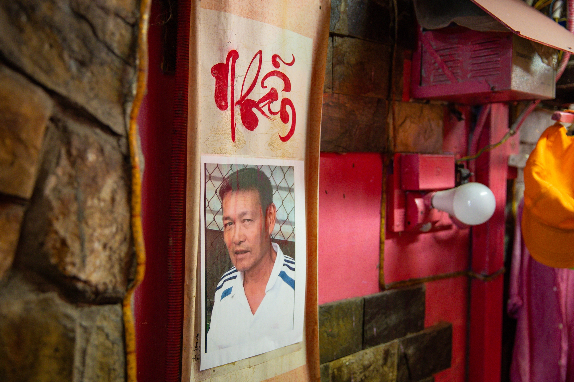 Người đ&agrave;n &ocirc;ng một m&igrave;nh đ&oacute;n giao thừa trong căn nh&agrave; to&agrave;n m&agrave;u hồng ở TP.HCM: "Ngồi pha ly c&agrave; ph&ecirc; nh&igrave;n người ta đi lại, vậy l&agrave; Tết rồi&rdquo;- Ảnh 7.