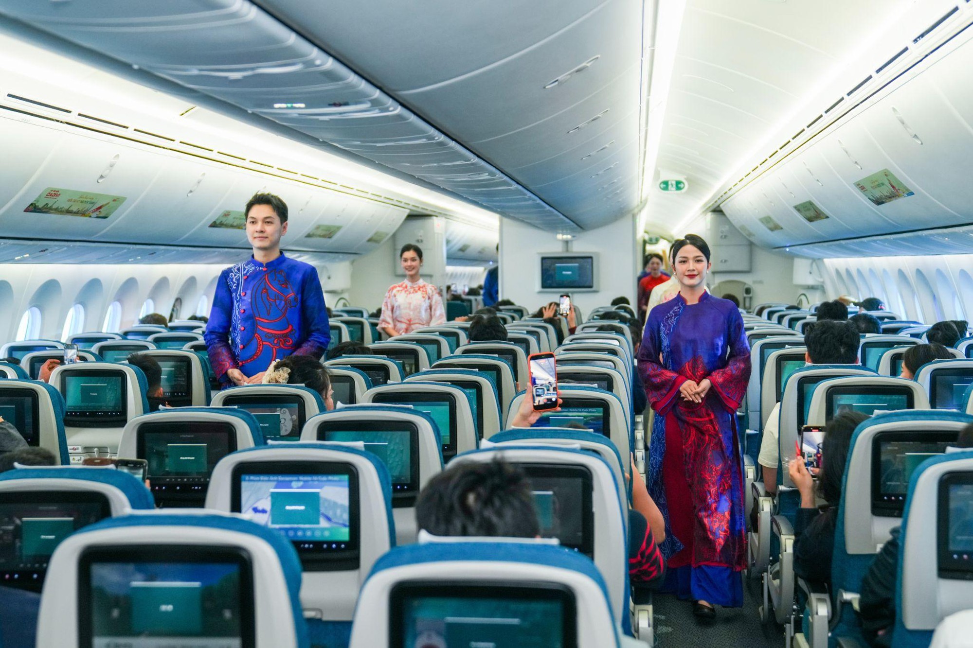 Di sản văn h&oacute;a Việt trong h&agrave;nh tr&igrave;nh ph&aacute;t triển thương hiệu Vietnam Airlines- Ảnh 2.