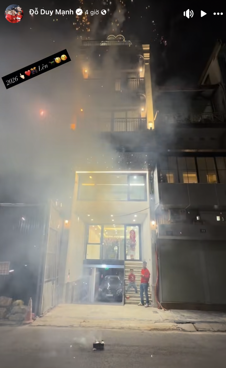 Đ&acirc;y rồi, cơ ngơi 5 tầng giữa phố cổ 