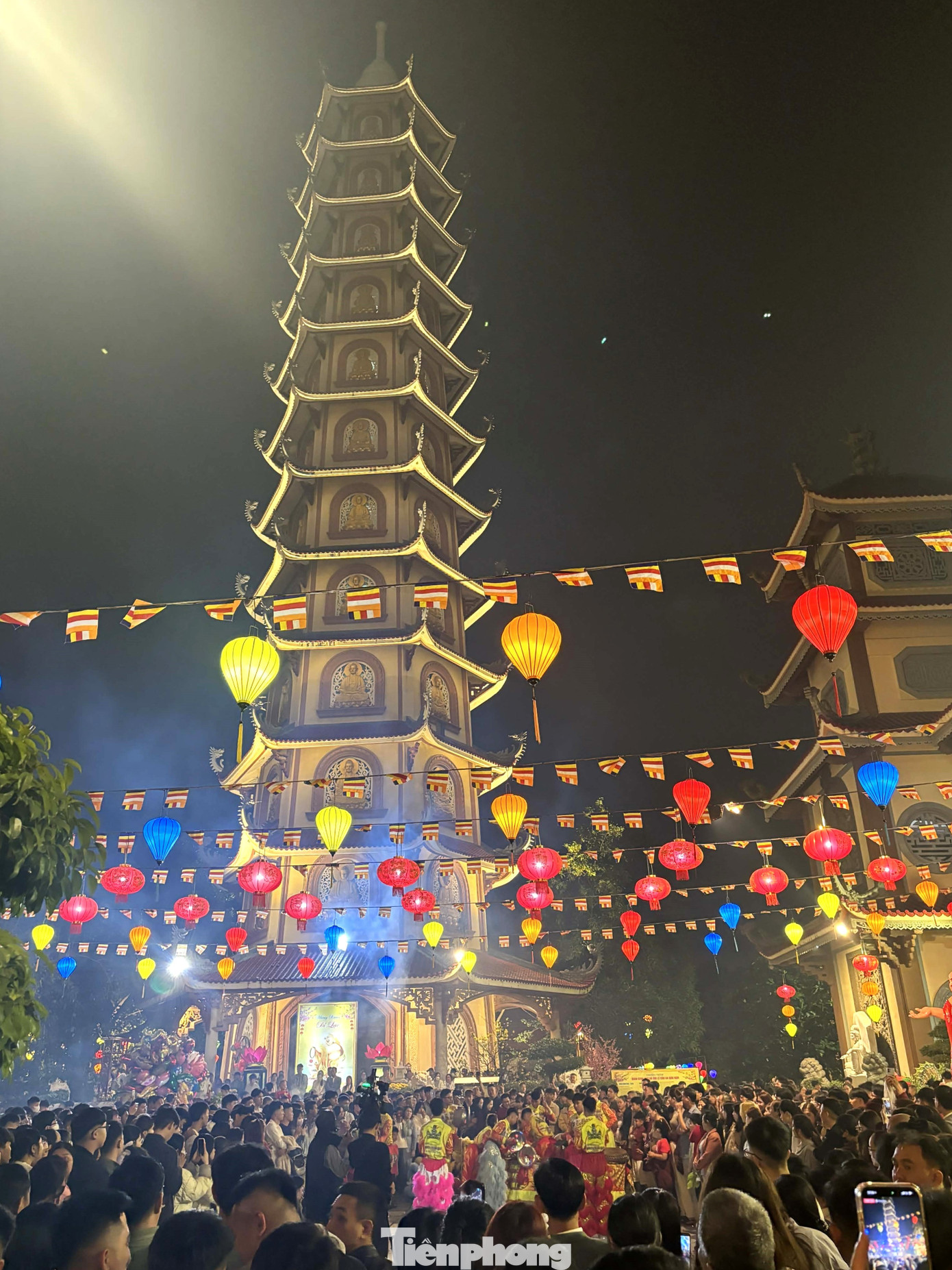 Đ&agrave; Nẵng: Biển người về thiền viện h&aacute;i lộc sau giao thừa- Ảnh 6.