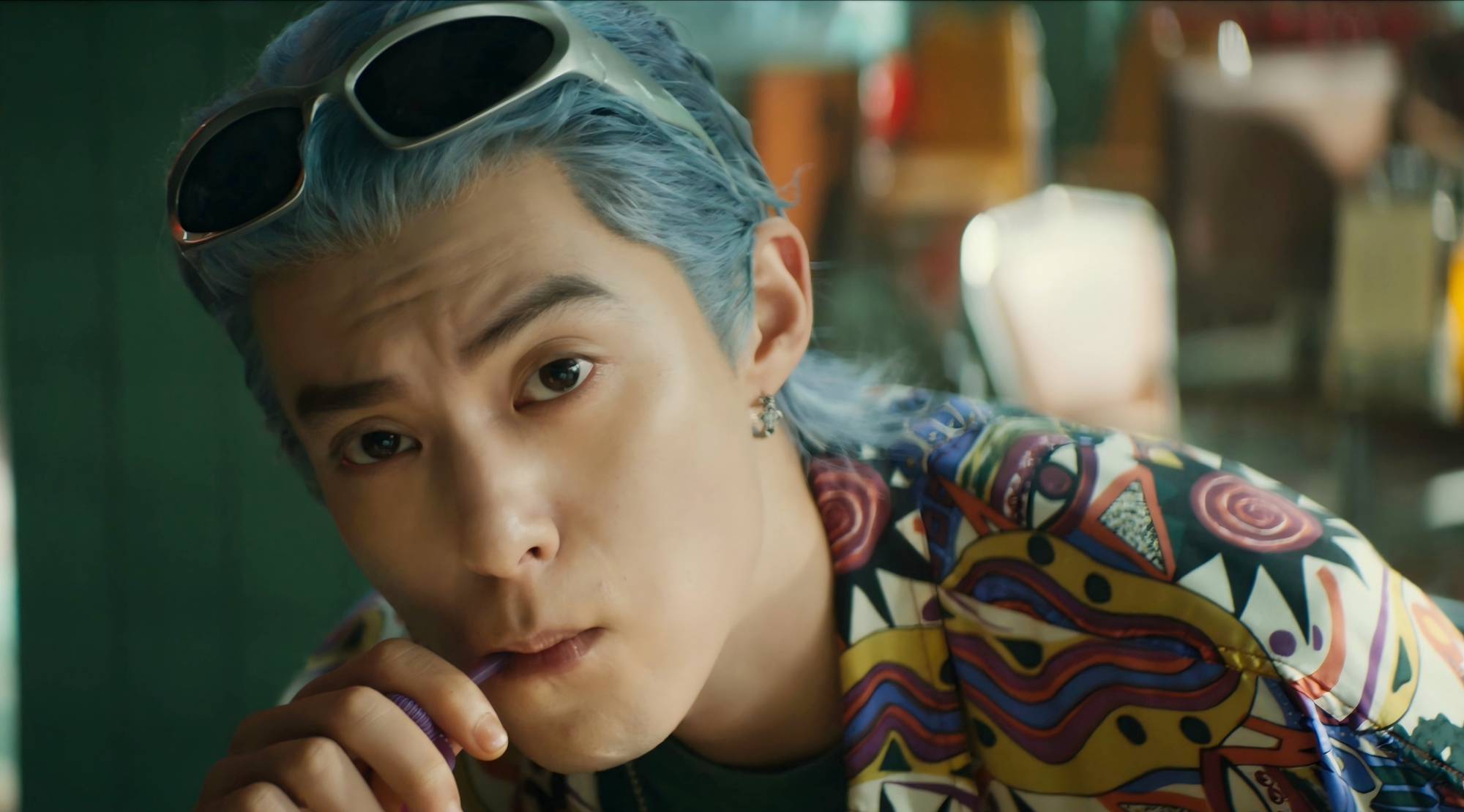 Mỹ nam ê chề nhất mùng 1 Tết: Diễn dở lại còn phông bạt, hại phim Tết bị khán giả đòi trả lại tiền vé- Ảnh 5. Mỹ nam ê chề nhất mùng 1 Tết: Diễn dở lại còn phông bạt, hại phim Tết bị khán giả đòi trả lại tiền vé- Ảnh 5.