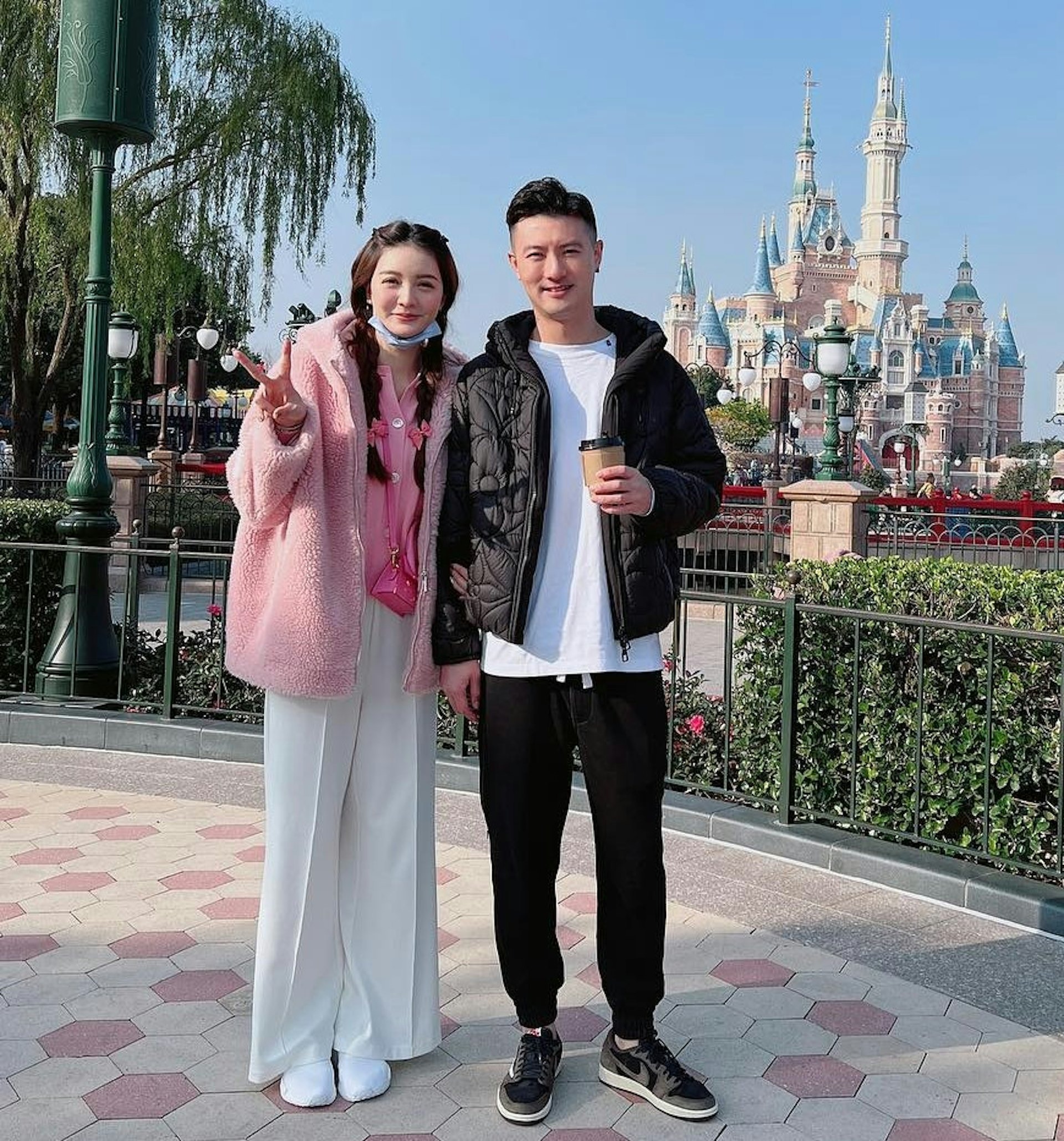 Bất ngờ m&ugrave;ng 1 Tết: Nữ diễn vi&ecirc;n biến mất khỏi showbiz suốt 2 năm... nay c&ocirc;ng khai chồng v&agrave; con trai 2 tuổi- Ảnh 2.