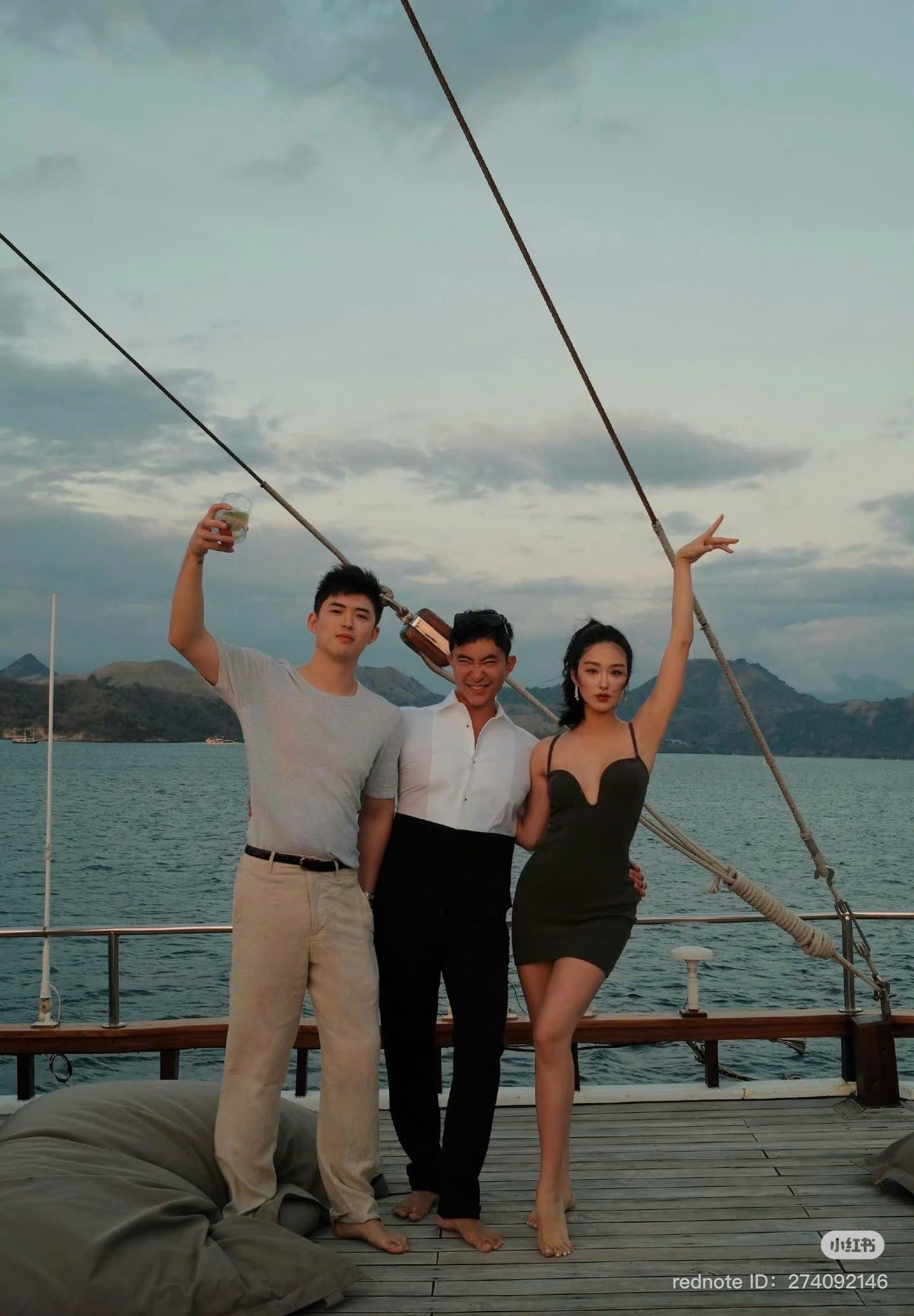 Mỹ nhân 92 sinh con cho thiếu gia tập đoàn được nhà chồng chấp thuận, khoe ảnh đón Tết trong dinh thự xa hoa- Ảnh 6. Mỹ nhân 92 sinh con cho thiếu gia tập đoàn được nhà chồng chấp thuận, khoe ảnh đón Tết trong dinh thự xa hoa- Ảnh 6.