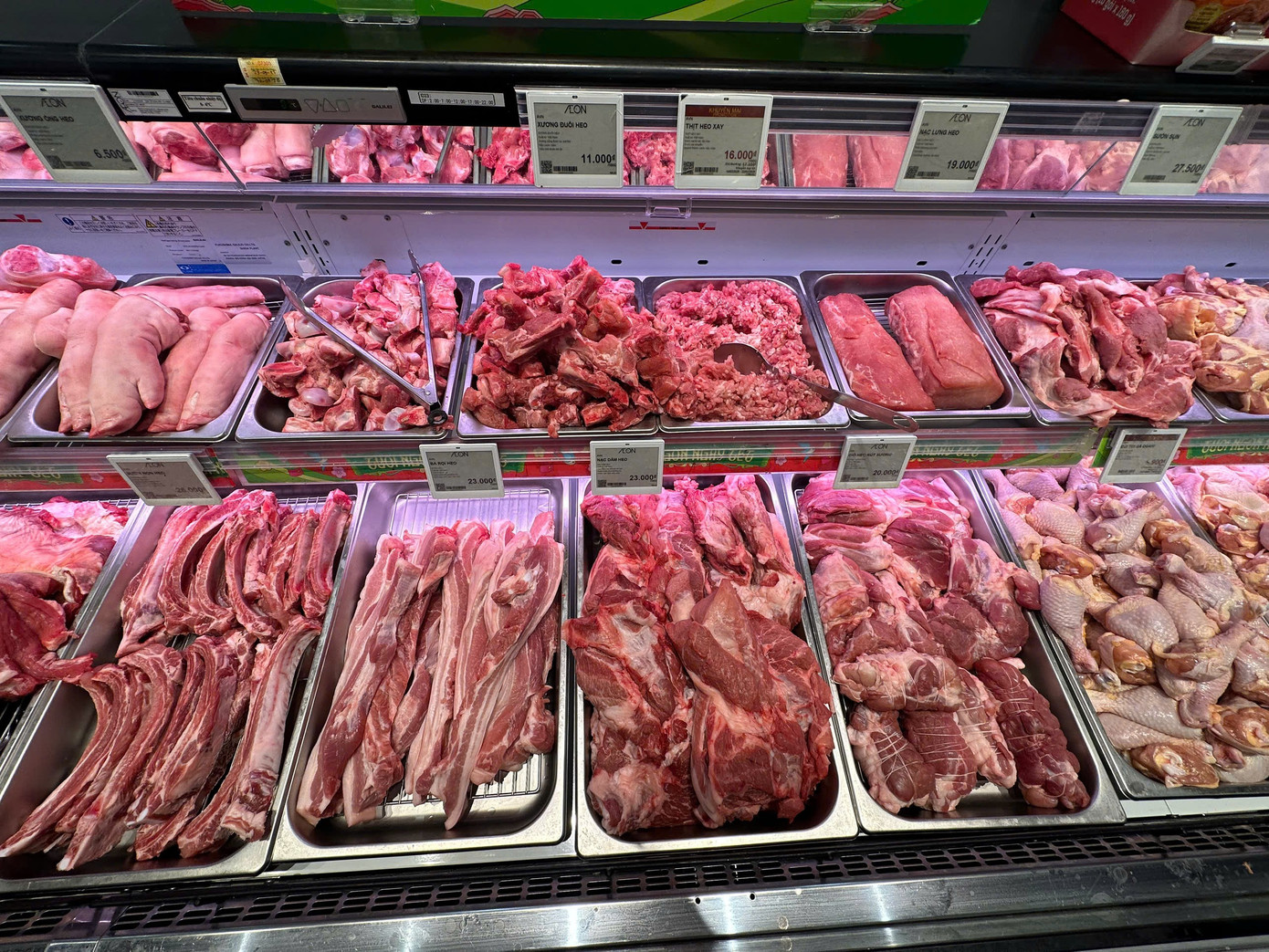 M&ugrave;ng 2 Tết: Si&ecirc;u thị ngập rau thịt, kh&aacute;ch vắng tanh vắng ngắt- Ảnh 6.