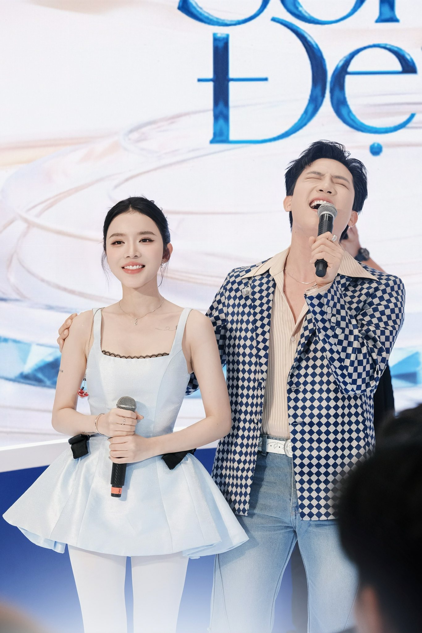 Trấn Th&agrave;nh vướng tranh dữ dội khi viết lời ch&uacute;c khiến LyLy su&yacute;t kh&oacute;c, Quốc Anh sượng tr&acirc;n- Ảnh 7.