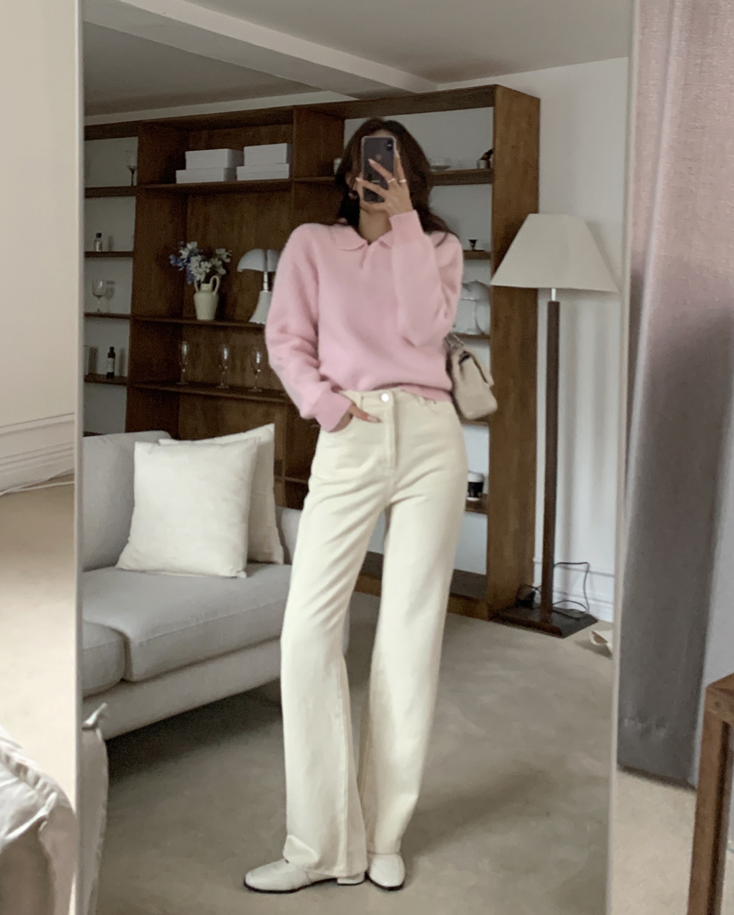 5 cách mặc quần jeans sang trọng và nổi bật, đúng không khí Tết- Ảnh 9. 5 cách mặc quần jeans sang trọng và nổi bật, đúng không khí Tết- Ảnh 9.