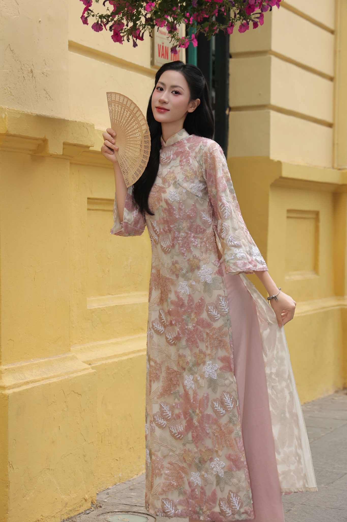 Mê mẩn nhan sắc dàn Mê mẩn nhan sắc dàn