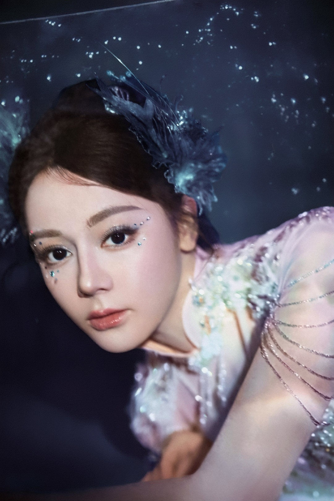 Mỹ nhân gây sốt đài quốc gia: Đẹp như tiên cá tái sinh, một điệu múa cả triệu người tranh luận- Ảnh 7. Mỹ nhân gây sốt đài quốc gia: Đẹp như tiên cá tái sinh, một điệu múa cả triệu người tranh luận- Ảnh 7.